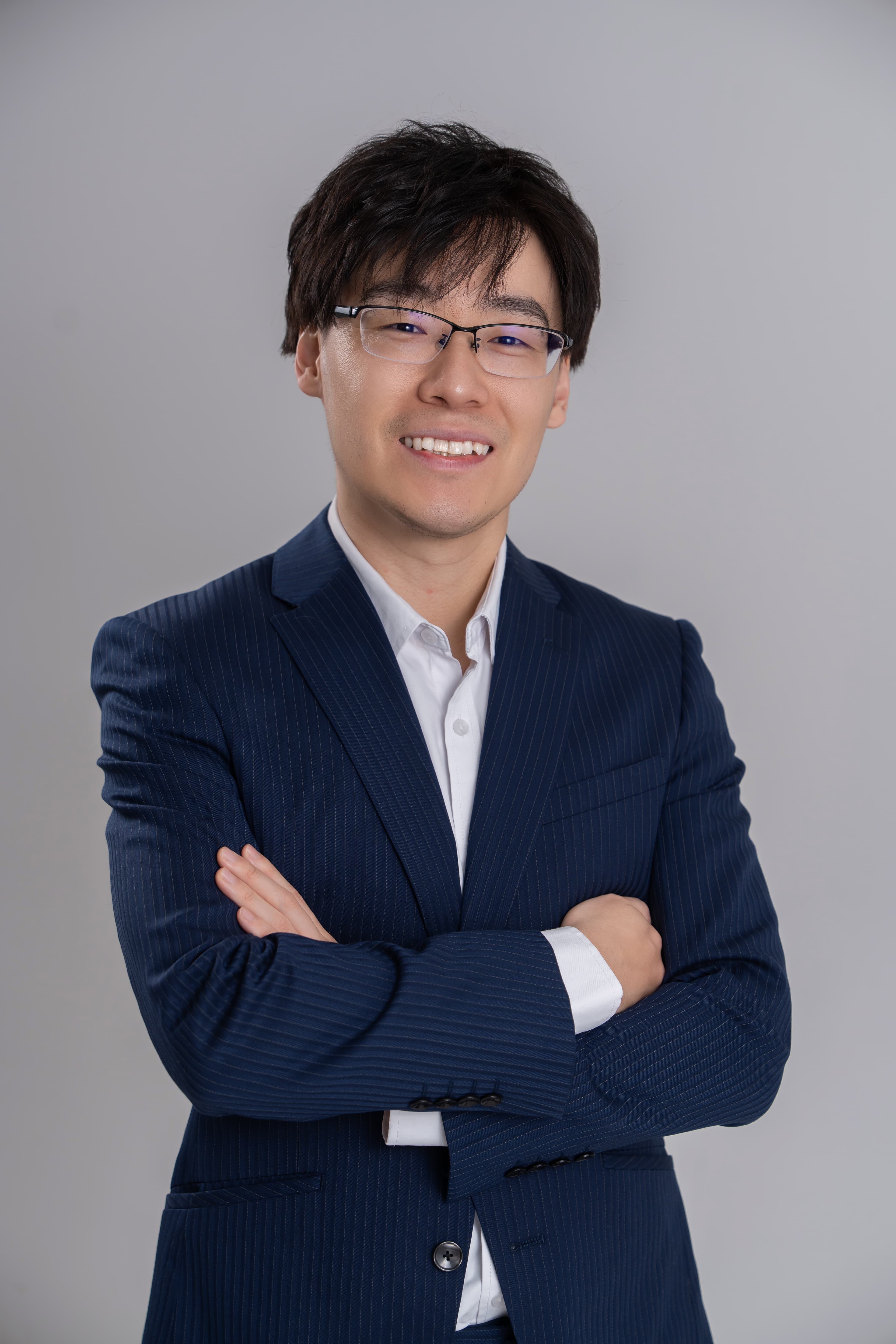 成吉 斯格(代表取締役 CEO)